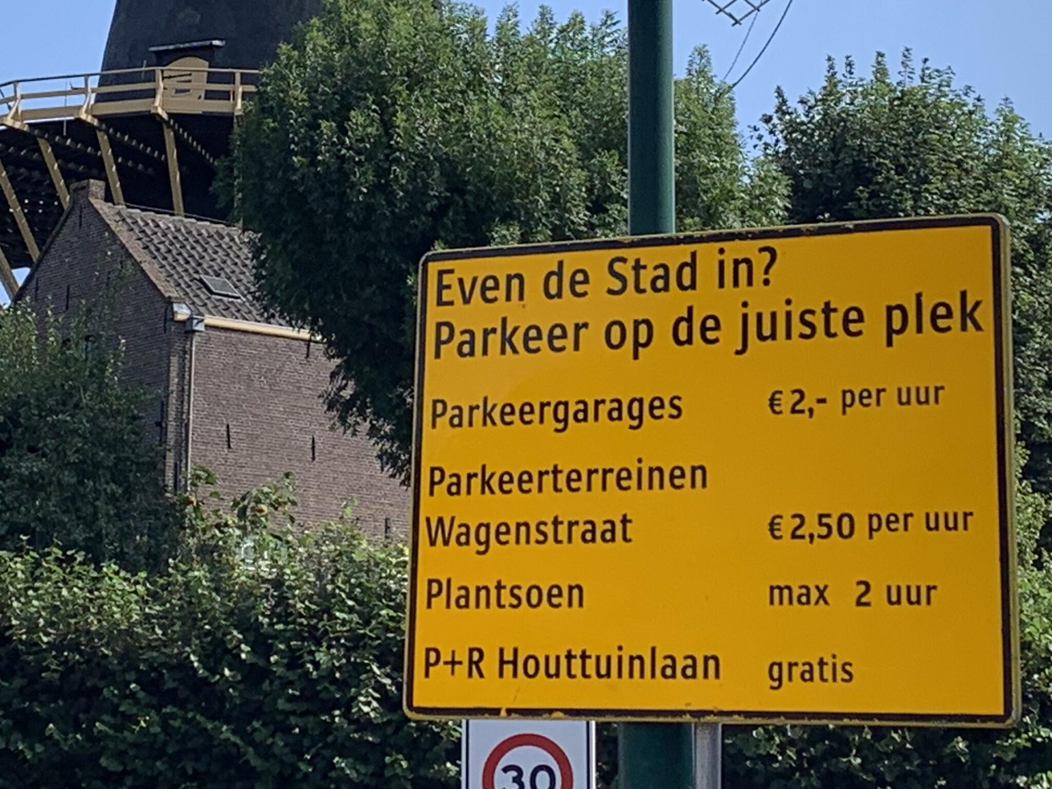 Struikelend parkeerbeleid in Woerden